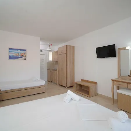 La Santa Chrysi Ammoudia