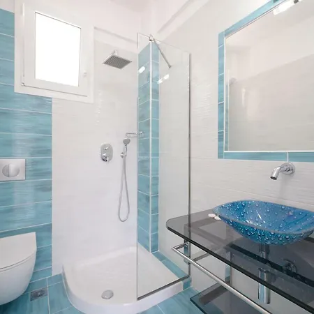 La Santa * Chrisi Ammoudia