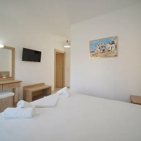 La Santa * Chrisi Ammoudia