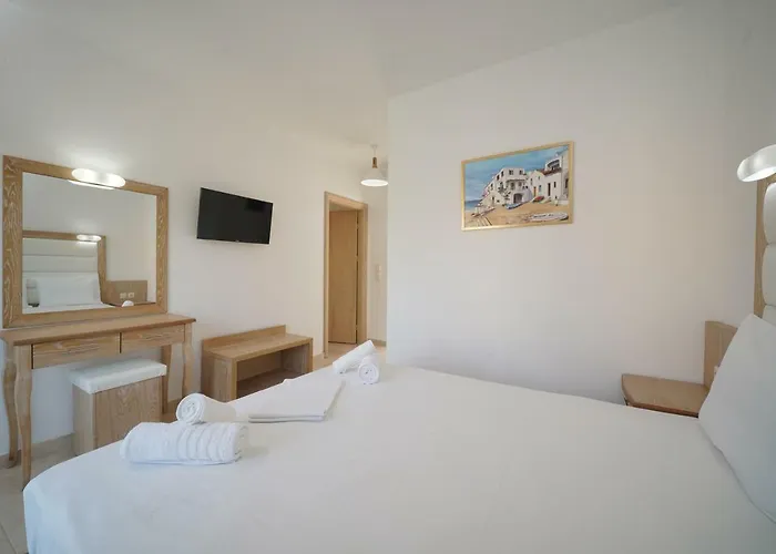 La Santa * Chrysi Ammoudia